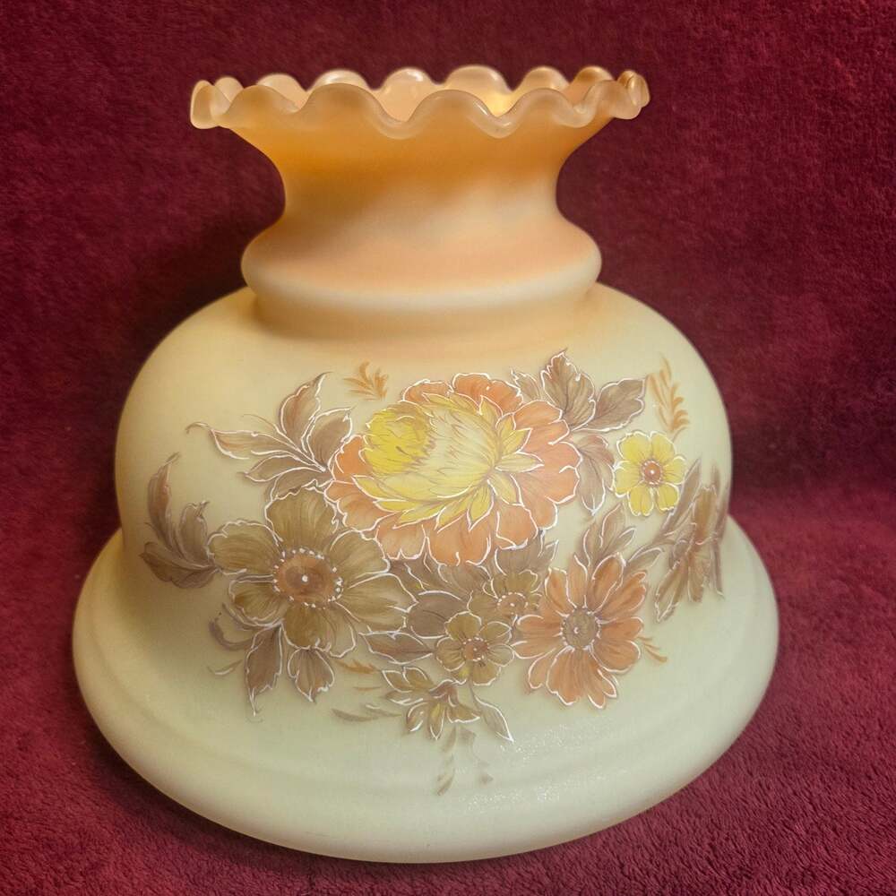 Single Vintage '70s Quoizel Abigail Adams Orange Cream Floral shade